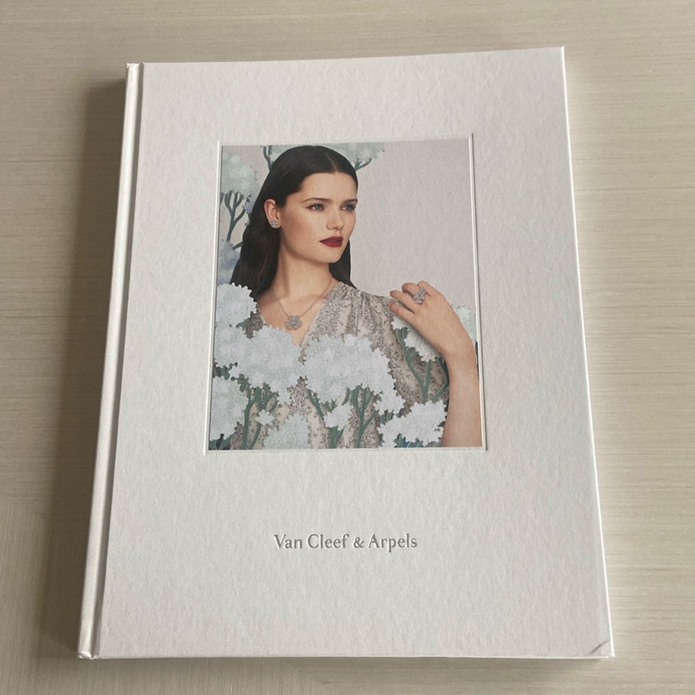 Van Cleef & Arpels Coffee Table Book white VCA